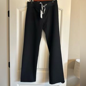 NWT Figs Livingston black scrub pants, size small TALL